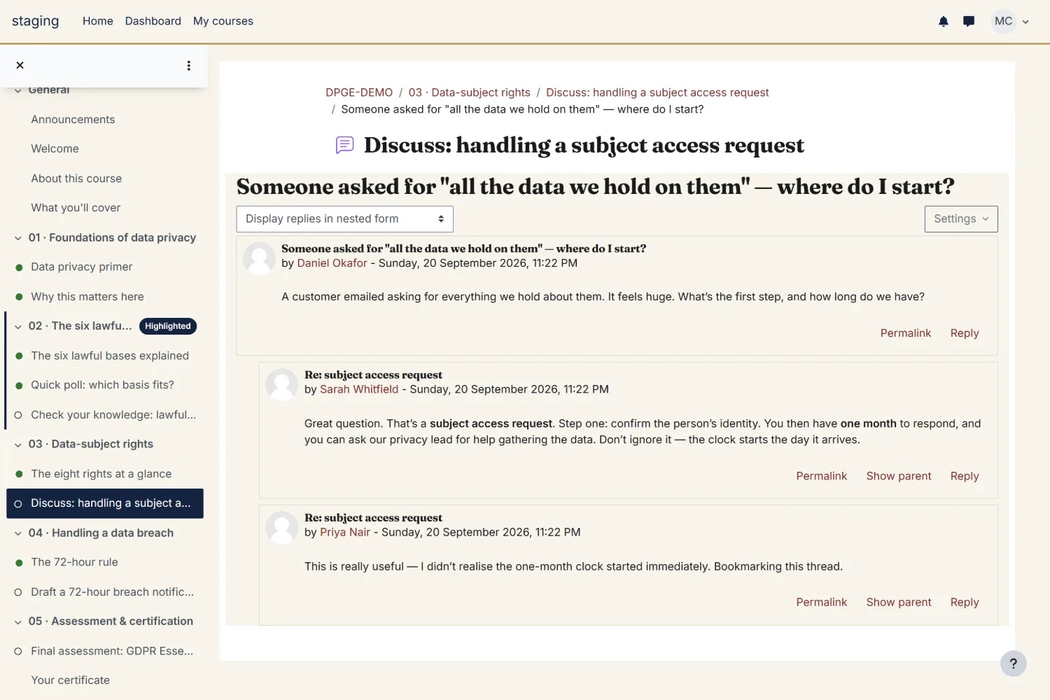 Quad Moodle theme &mdash; a discussion forum thread.